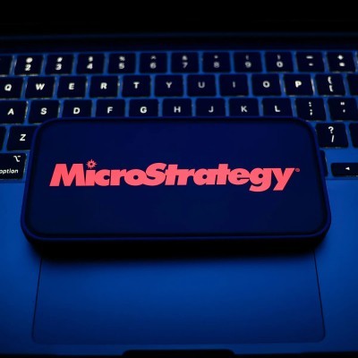 
			Strategy увеличила запасы биткоина ещё на $100 млн, но критики указывают на размывание доли акционеров		